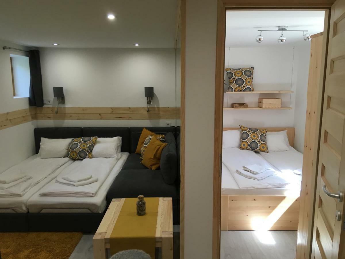 Modern Apartman Deluxe Guest House Alsoors Bagian luar foto